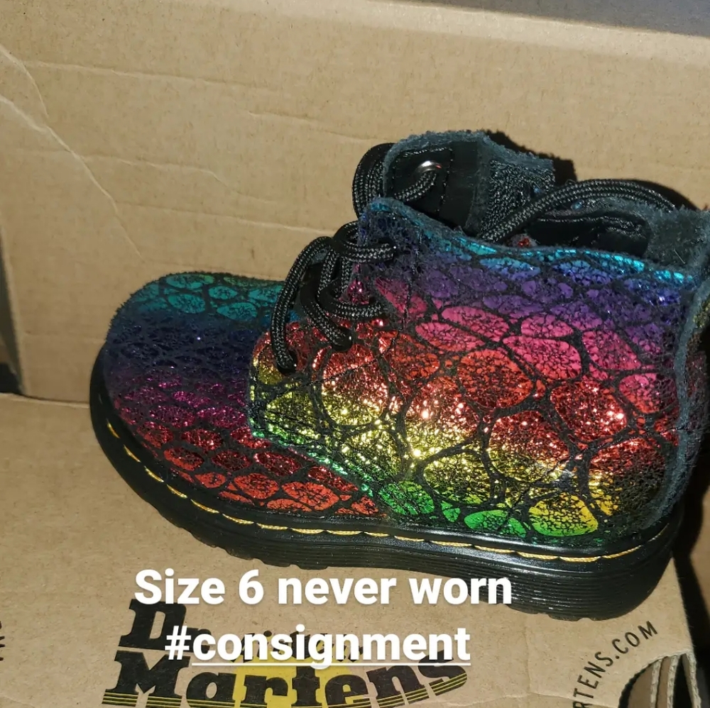 Kids shoes - Picture 1 of 2